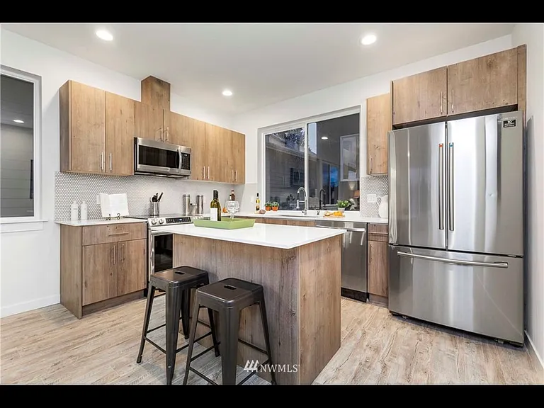 9221 Ashworth Ave N #C — Photo 9