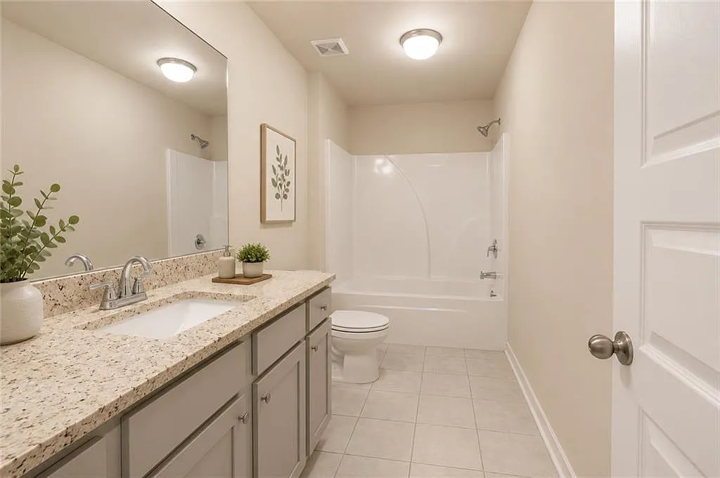 4 bed, 3.0 bath, 2920 sqft, $2,600 — Photo 4