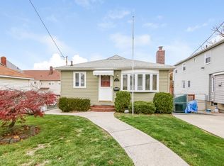 55 Seward Pl, Staten Island, NY 10314