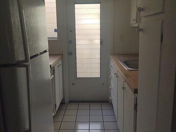 2nd image of 835 Meridian Ave