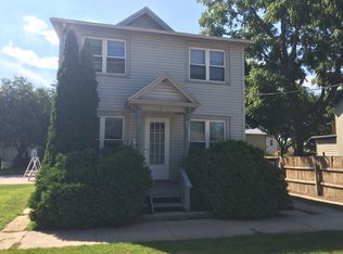 808 S 4th St #B, Watertown, WI 53094