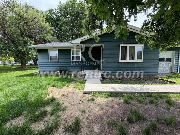 3 Church St, Westville, IL 61883