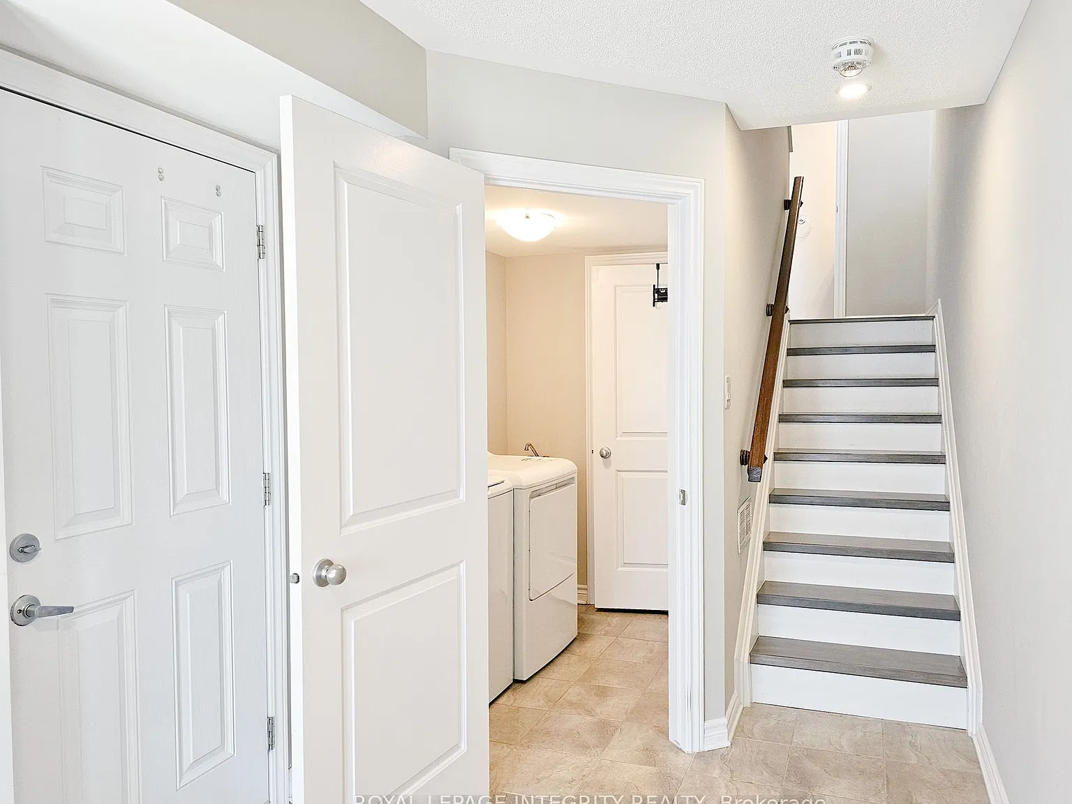 2 bed, $2,400 — Photo 4