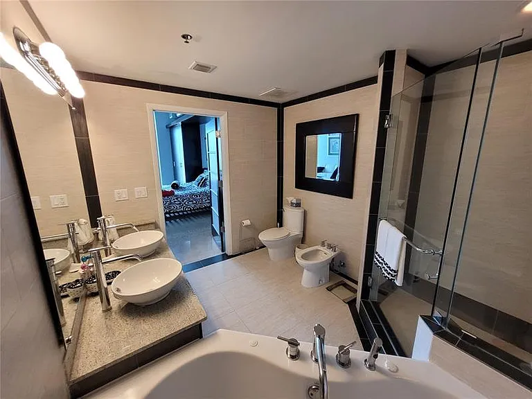 3029 NE 188th St #617 — Photo 7