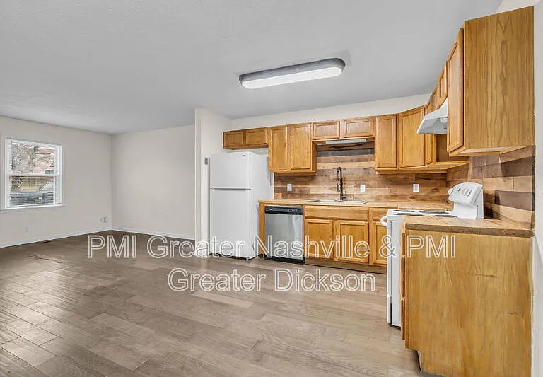 3153 E Lake Dr — Photo 9