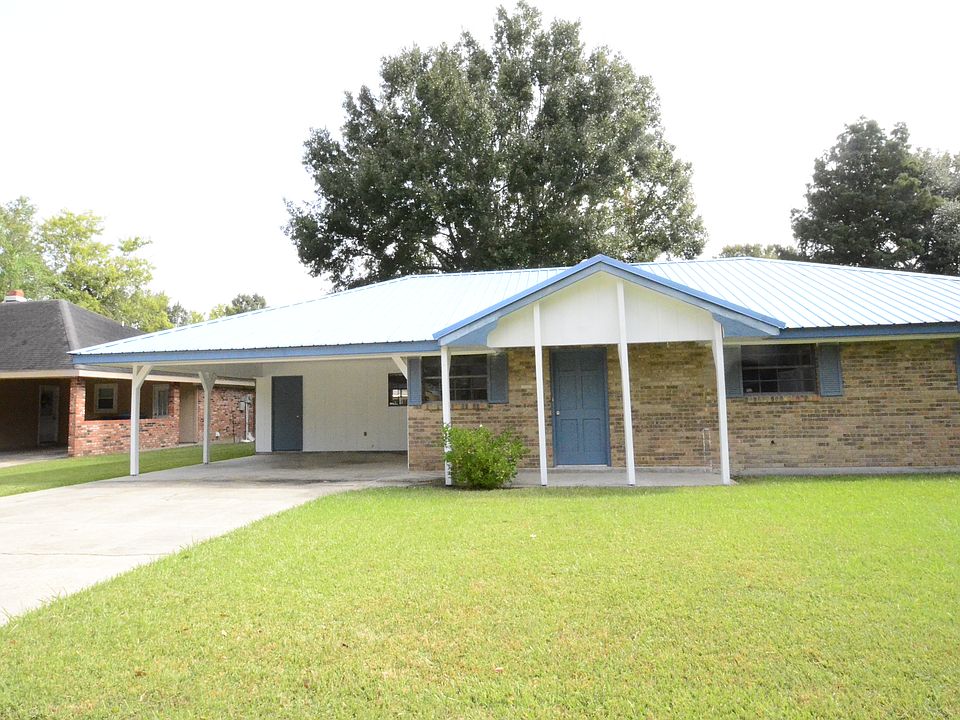 1st image of 224 Saint James Dr