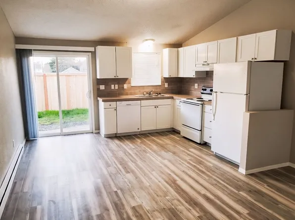 West Slope Apartments