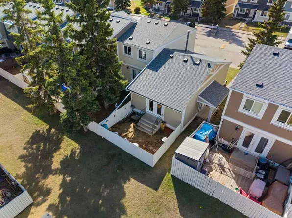 338 Georgian Vlg NE, Calgary, AB T2A 7E2