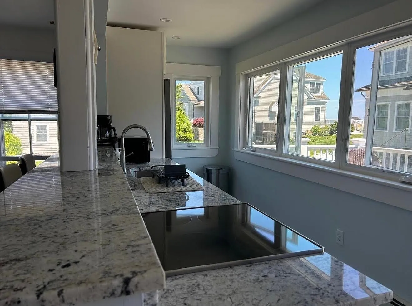 2 bed, 1.0 bath, 1080 sqft, $2,600 — Photo 4