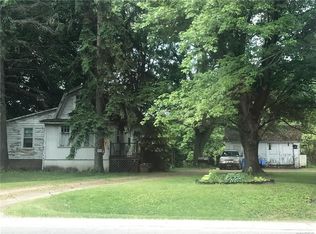 6816 Akron Rd, Lockport, NY 14094