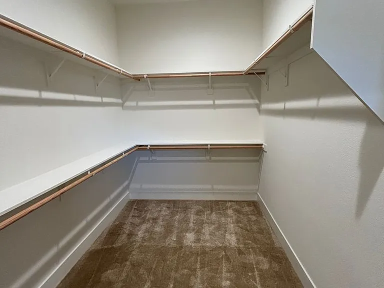 2130 Red Oak Dr — Photo 10