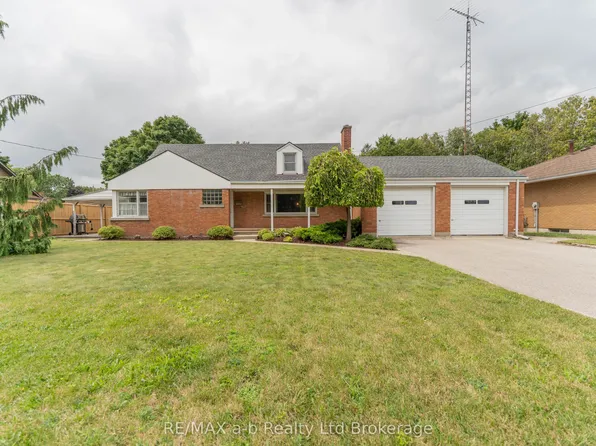 81 Vienna Rd, Tillsonburg, ON N4G 3C9