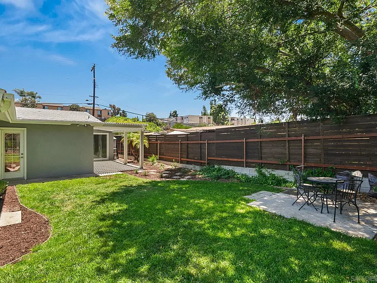 5164 Chateau Dr — Photo 42