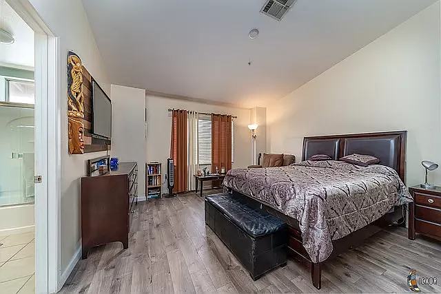 3 bed, 2.5 bath, 1452 sqft, $2,150 — Photo 3