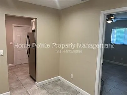 3 bed, 2.0 bath, 957 sqft, $1,450 — Photo 2