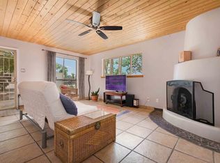 2106 Calle Navidad, Santa Fe, NM 87505