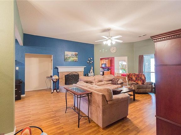 2nd image of 572 Vista Mill Dr