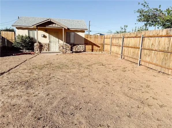 3585 E Bluebird Ln, Kingman, AZ 86409