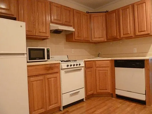 Rented by HH Realty | media 16