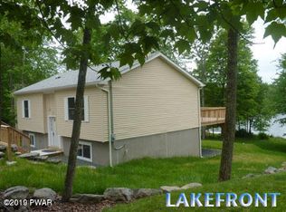170 N Lake Dr, Dingmans Ferry, PA 18328