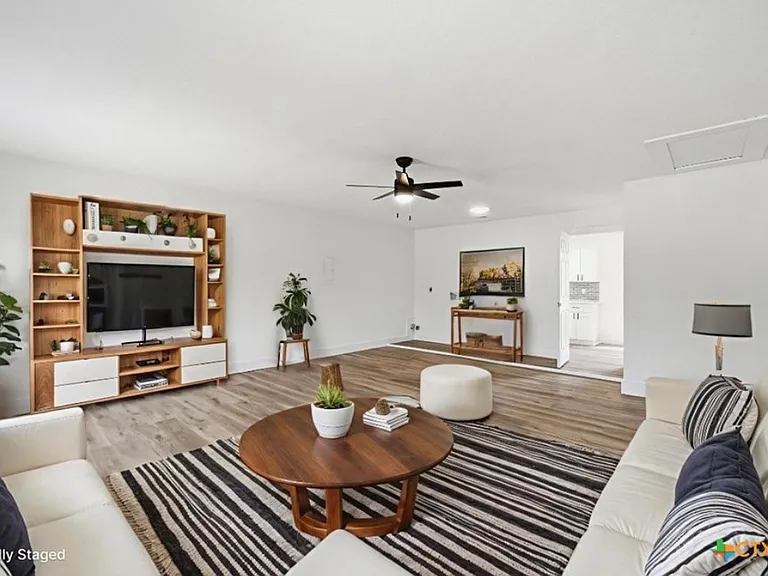 1404 Linda Ln — Photo 7