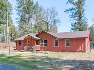7017 Rockydale Rd, Cave Junction, OR 97523