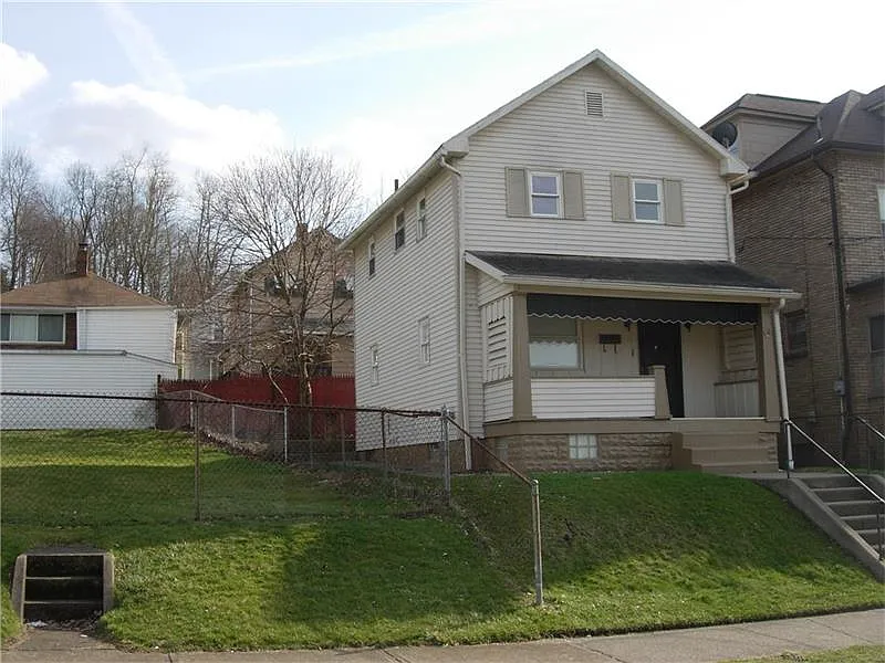 1203 Center Ave photo 1