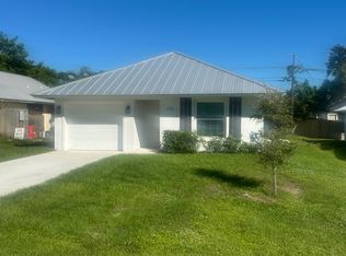 208 16th Pl SW, Vero Beach, FL 32962