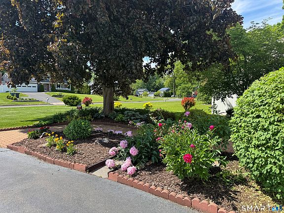 3rd image of 754 Rustic Lane