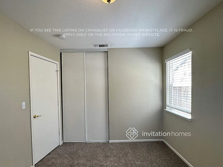 1520 Gladstone Dr — Photo 11