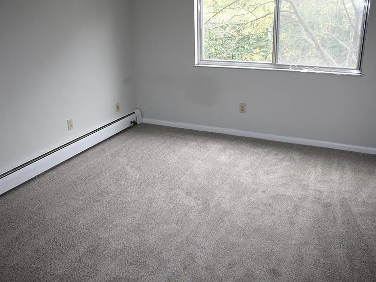 2445 Madison Rd #17 — Photo 9