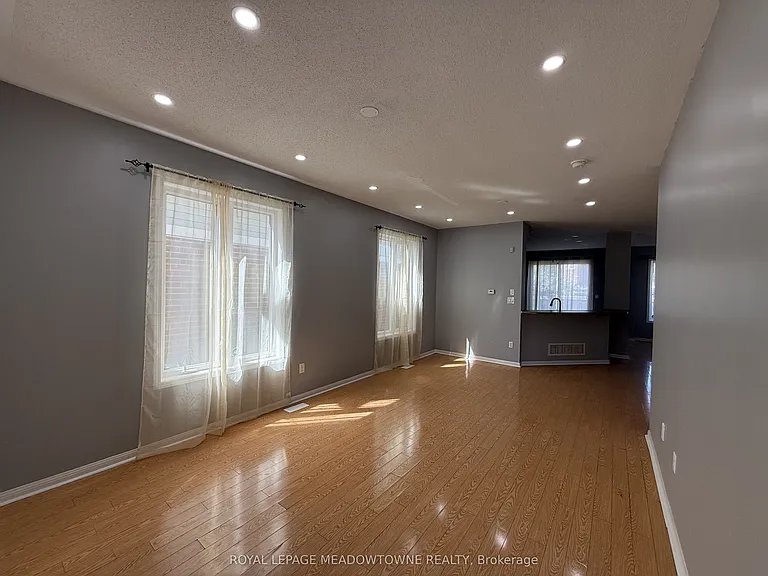 45 Bleasdale Ave — Photo 3