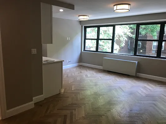 Rented by UES Management | media 23