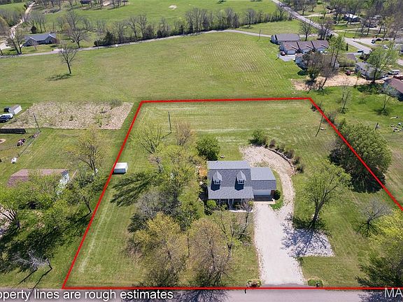 2nd image of 722 Dorson Cir