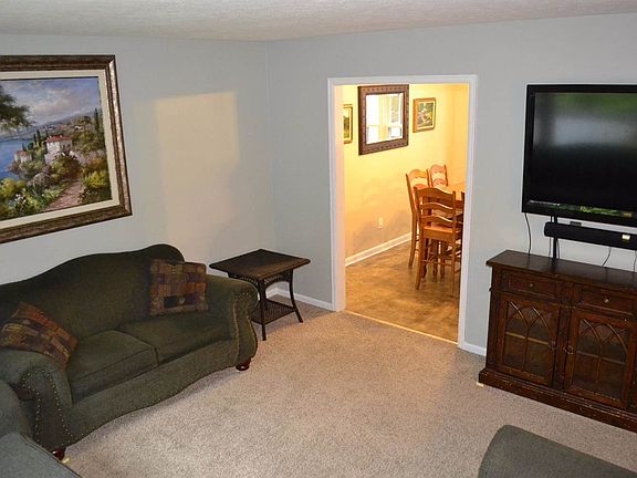 4th image of 1707 Danbury Dr