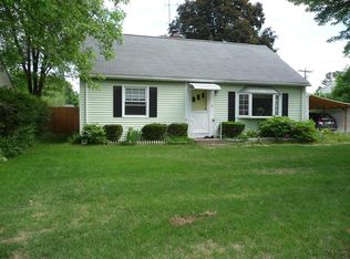 104 Gardens Dr, Springfield, MA 01119