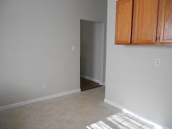 4th image of 4238 Holston Dr