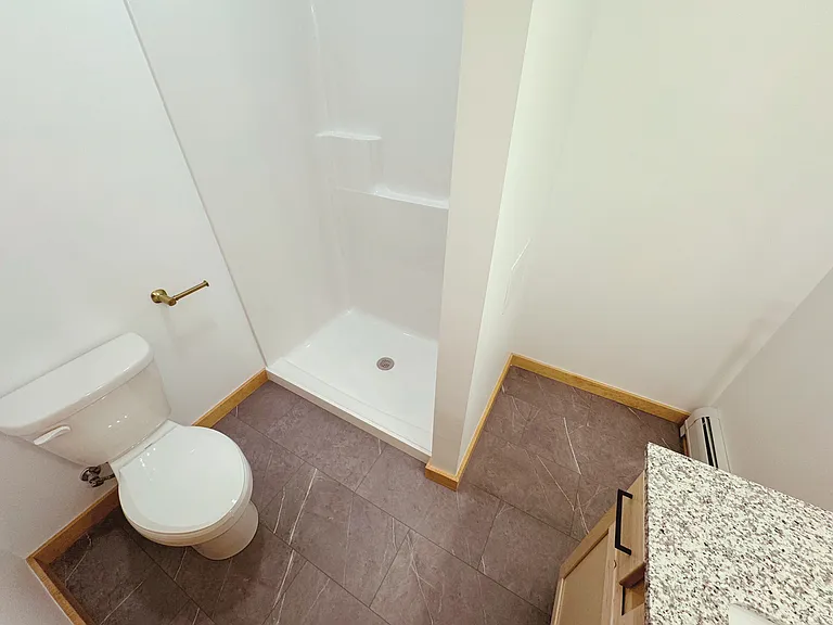 24 Grant St #4 — Photo 8