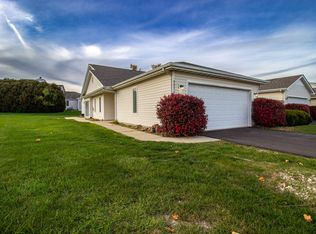 9976 Pheasant Ln, Saint John, IN 46373