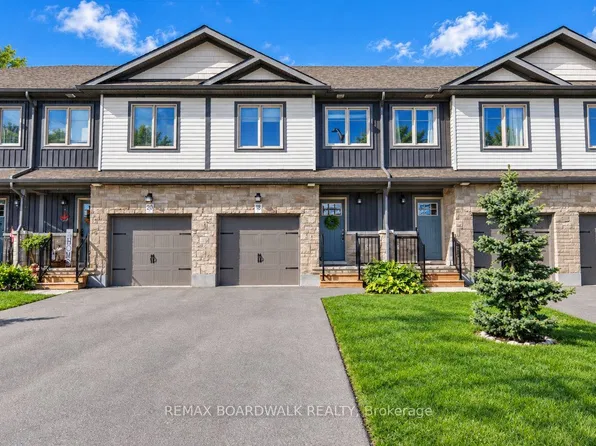18 Staples Blvd, Smiths Falls, ON K7A 0B6