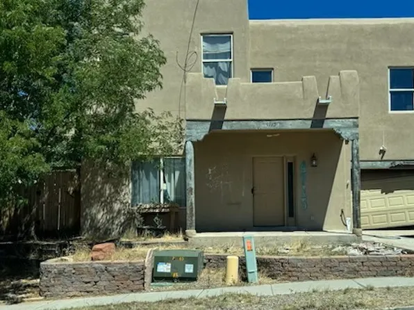 4715 Sambra Dr, Santa Fe, NM 87507