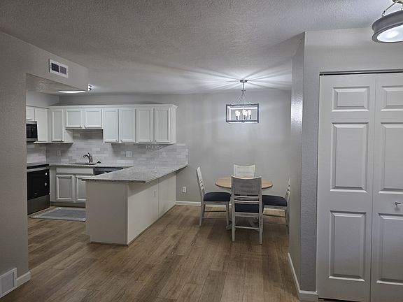 5th image of 13085 W Cedar Dr