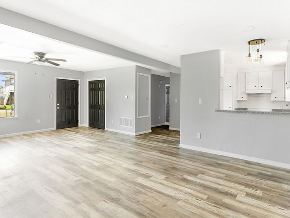 4th image of 234 Bay Oaks Dr