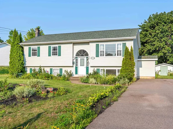 1030 Club Cres, New Minas, NS B4N 4Z5