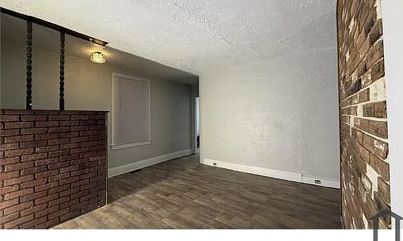 3 bed, $1,650 — Photo 2