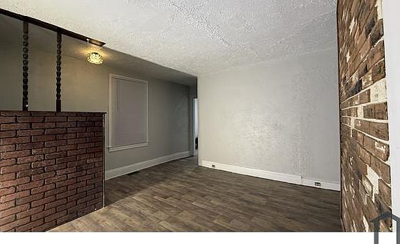 2nd image of 106 Minooka St