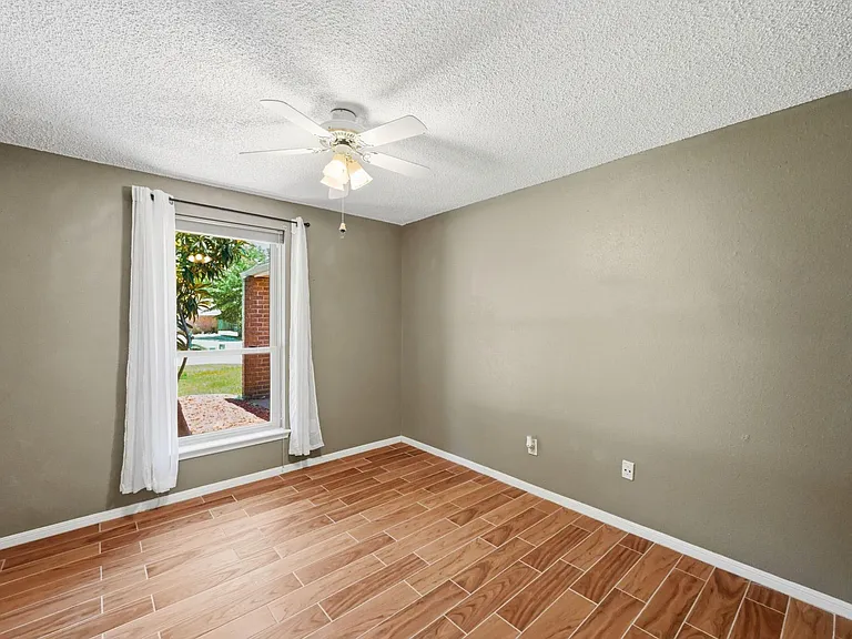 17511 Favor Bend Ct — Photo 26