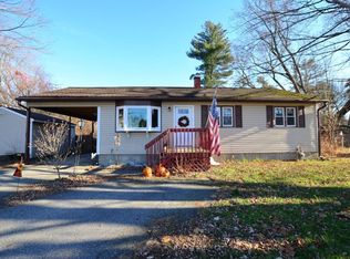 18 Meadowbrook Dr, Nashua, NH 03062