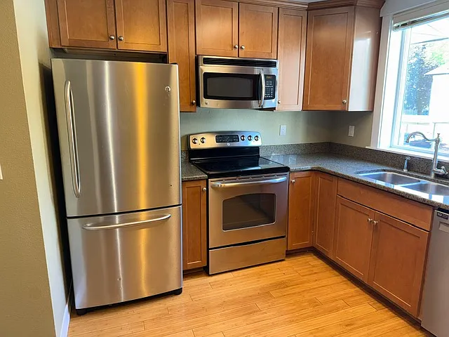 2 bed, 2.5 bath, 1014 sqft, $2,850 — Photo 3