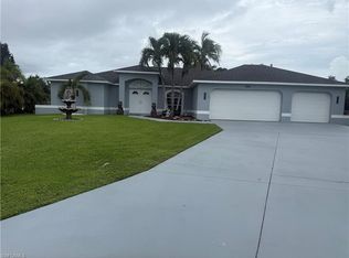 3302 SE 11th AVE, CAPE CORAL, FL 33904